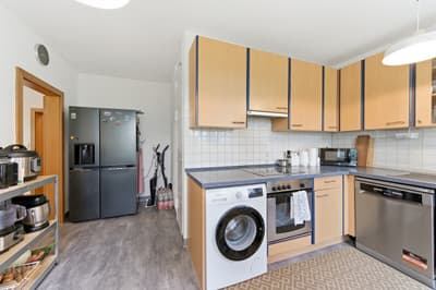 *Reserviert Großzügige 3-Zimmer Wohnung in der Nähe des Stadtzentrums zu verkaufen! — Bild 9