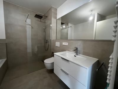 Eindrucksvolle 3-Zimmer Wohnung in bester Lage zu vermieten! — Bild 8