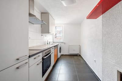Attraktive 3- Zi. Wohnung mit ca. 5,5% Anfangsrendite in zentraler Lage zu verkaufen ! — Bild 3