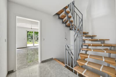 Bezugsfertiger KfW-55 Neubau in ruhiger Lage! Familienhaus mit Garten und viel Platz — Bild 11