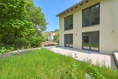 Bezugsfertiger KfW-55 Neubau in ruhiger Lage! Familienhaus mit Garten und viel Platz — Bild 18