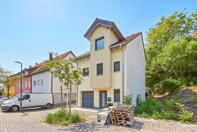 Bezugsfertiger KfW-55 Neubau in ruhiger Lage! Familienhaus mit Garten und viel Platz — Bild 21