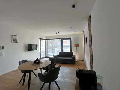 Möblierte 2-Zimmer Wohnung mit schöner Loggia zu vermieten! — Bild 3