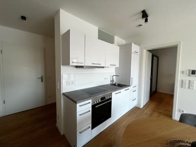 Möblierte 2-Zimmer Wohnung mit schöner Loggia zu vermieten! — Bild 4